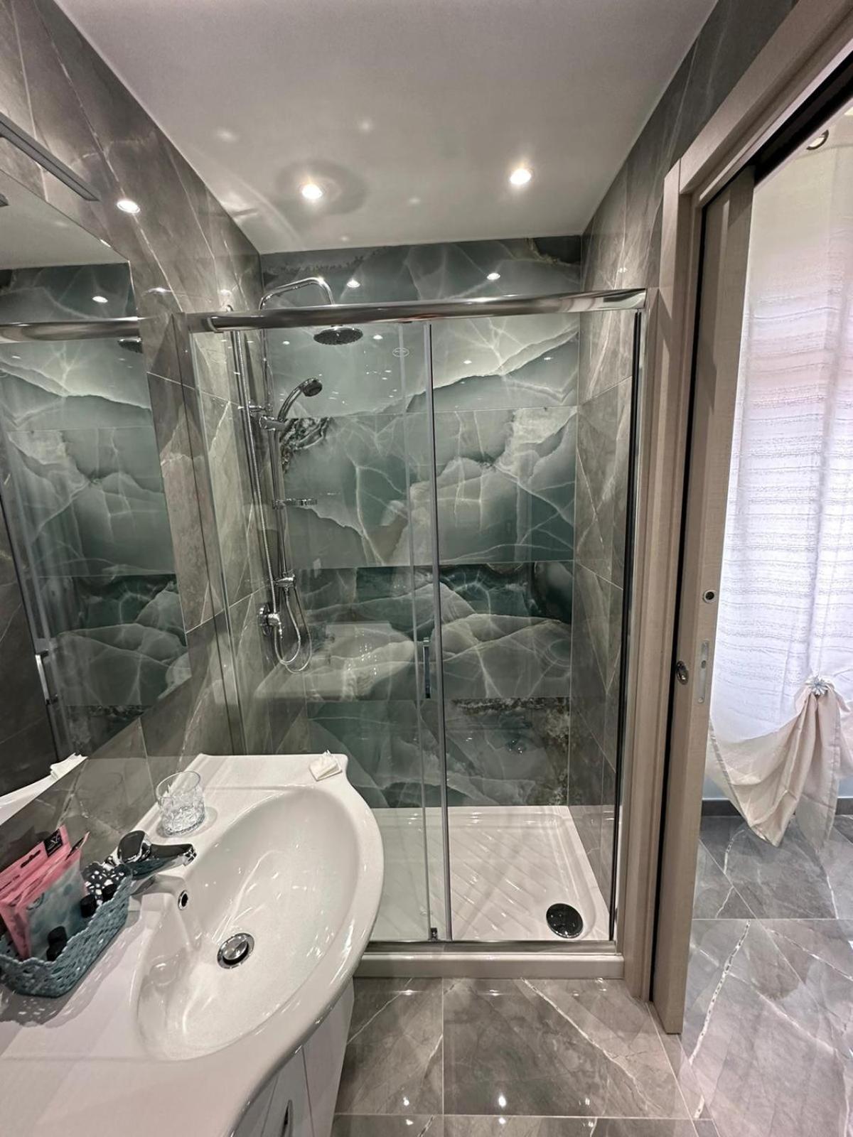 Camera Matrimoniale con Bagno Privato