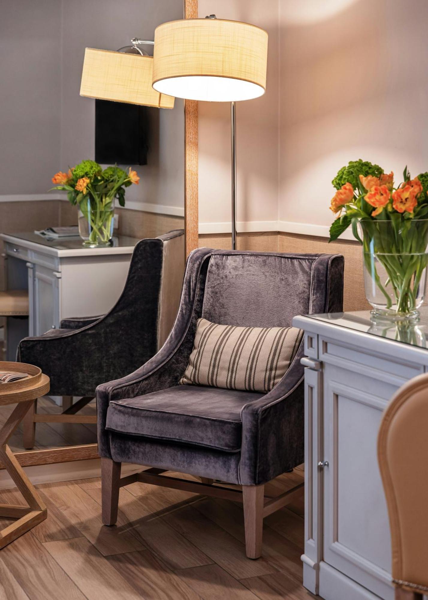Deluxe Room,1729993390:JPEG