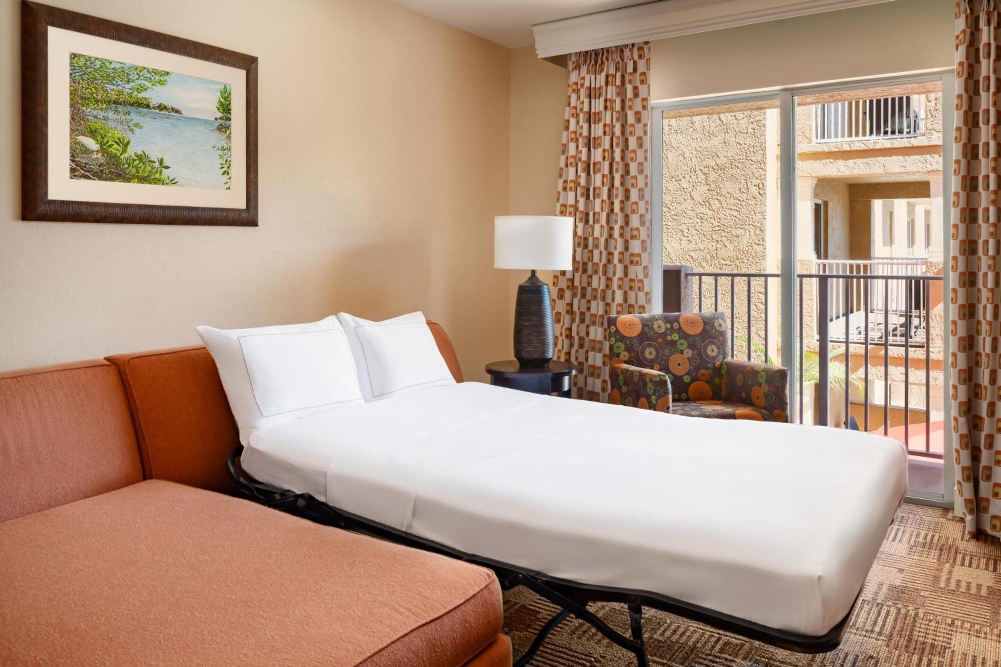 One-Bedroom King Suite Balcony Sofa Bed
