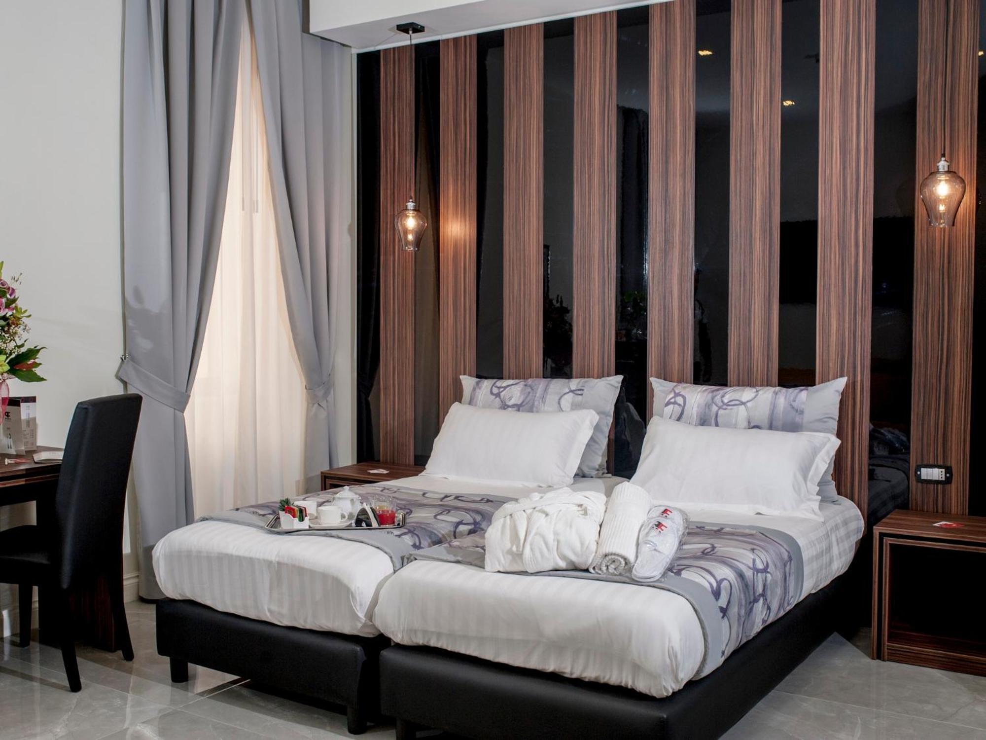 Deluxe Double Room with Balcony,1457997871:JPEG