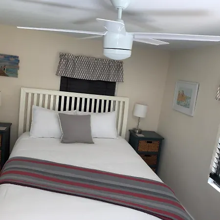 Grand Canal Cottage-2