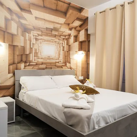 Napolitano Rooms (Central Station)-2